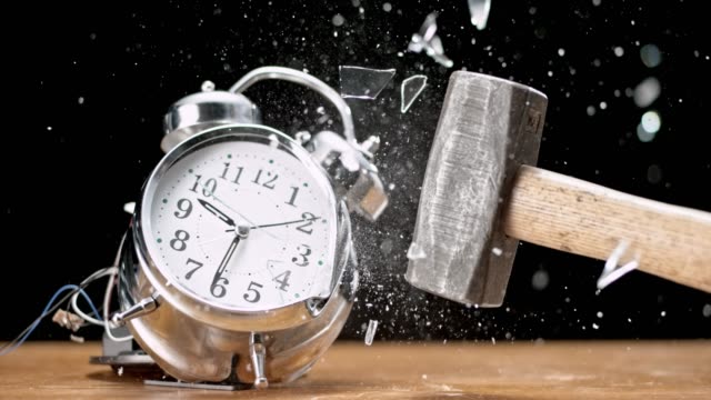istockphoto-956555356-640×640